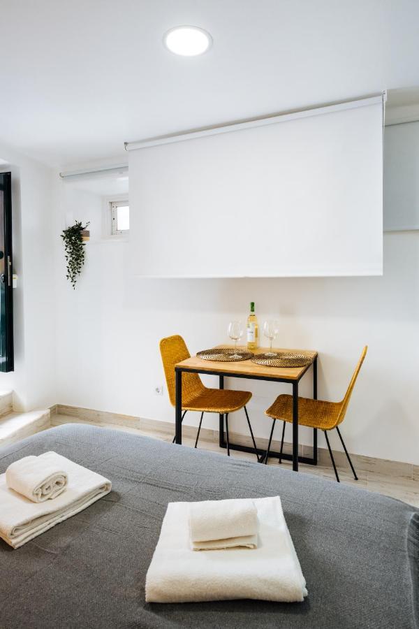 Cozy & Small Studio In The Center ลิสบอน ภายนอก รูปภาพ